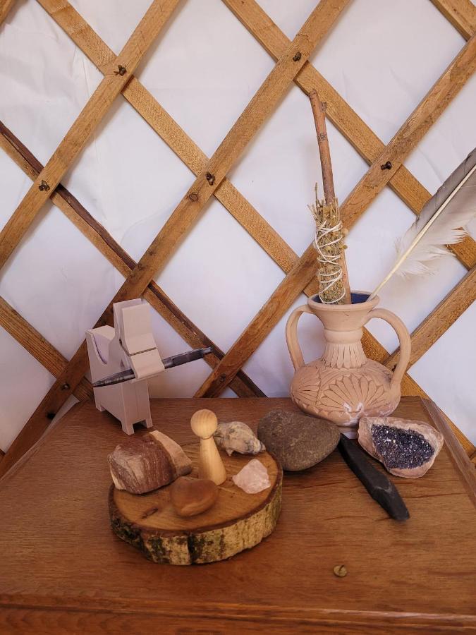 Slapen Tussen De Ezels In De Yurt 호텔 아라쇼트 외부 사진